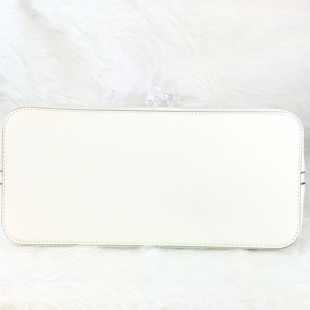 🏷New KARL LAGERFELD🏷 FLORAL WHITE DOME SATCHEL - Picture 5 of 8